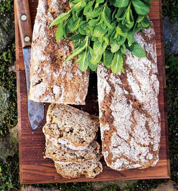 Immagine prodotto Hygge Skandinavisches Brot. Einfache und leckere Rezepte für Brot, Brötchen und Aufstriche (Tedesco, Mette Ankarloo, 2017)