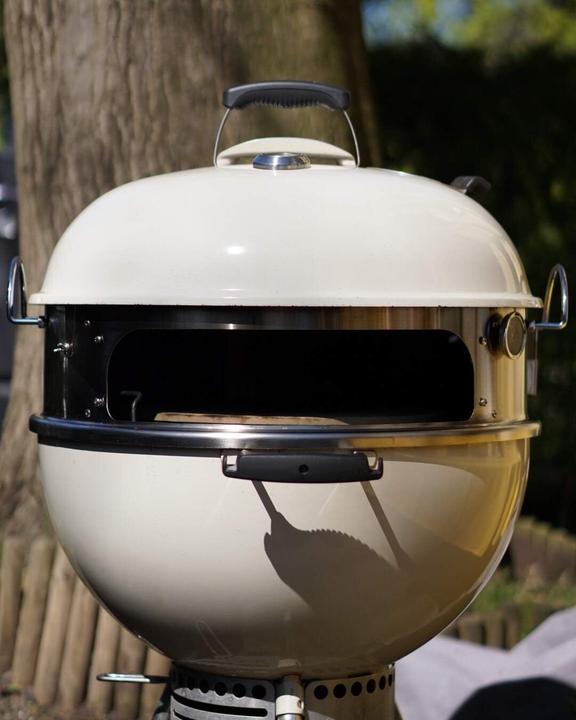 Actual product image BBQ-Toro Pizza insert and rotating spit