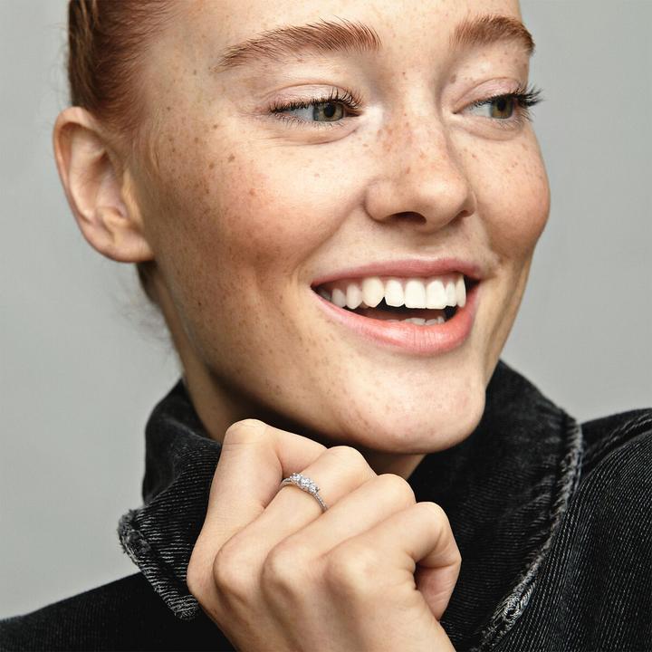 Actual product image Pandora Three clear stones ring (56)