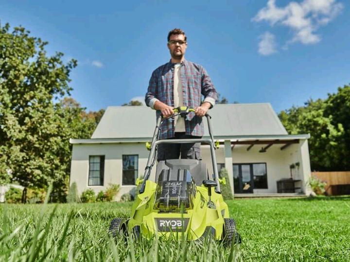 Actual product image Ryobi Cordless lawn mower 36V 5Ah (Rechargeable battery operated)