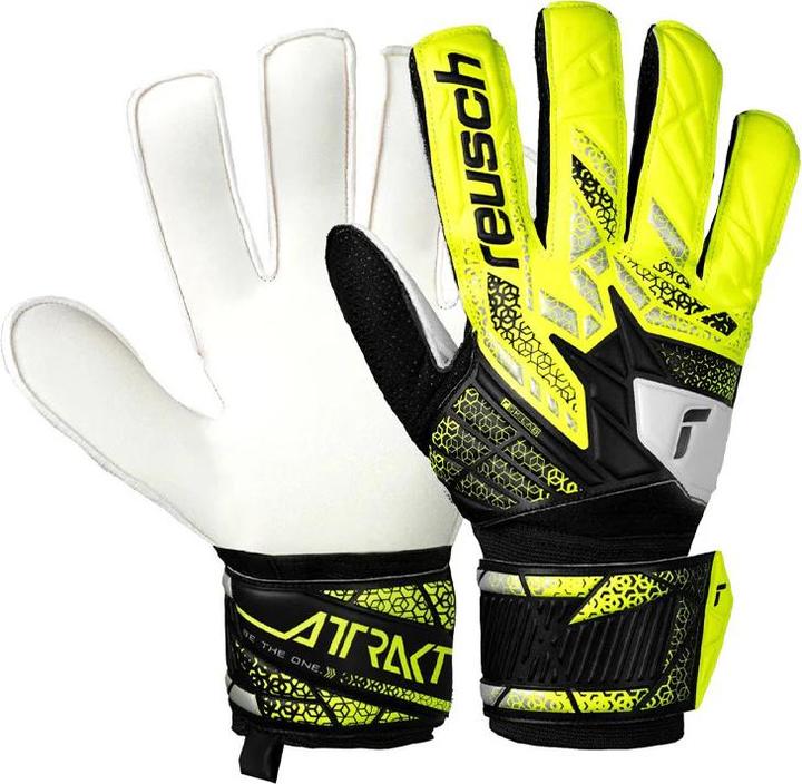 Actual product image Reusch Football Attrakt Solid (6.5)