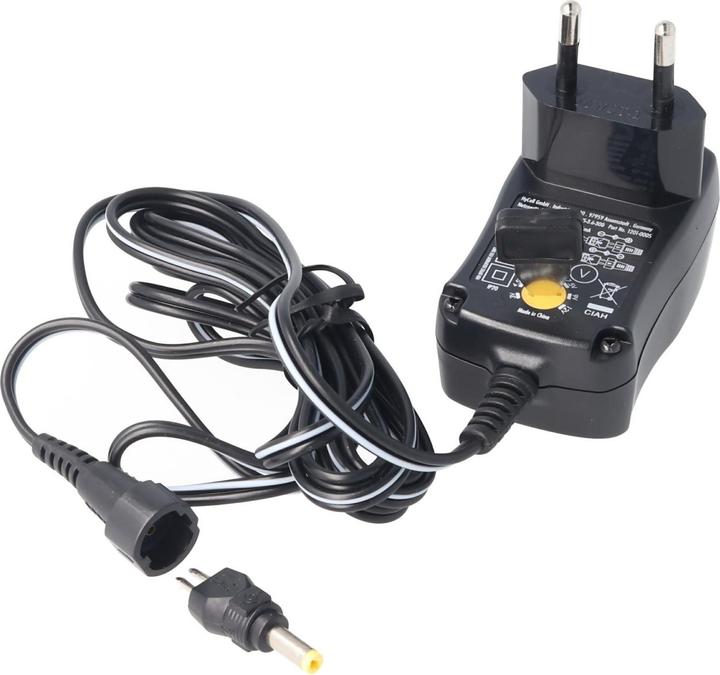Image du produit AccuCell Alimentation universelle de 3 à 12 volts avec 1 adaptateur USB et 8 adaptateurs CC.