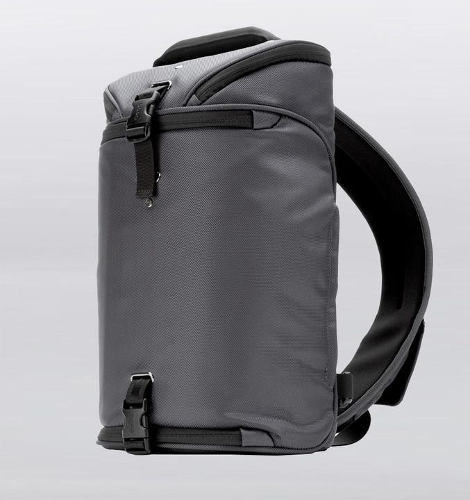 Actual product image booq Python Sling (Apple)