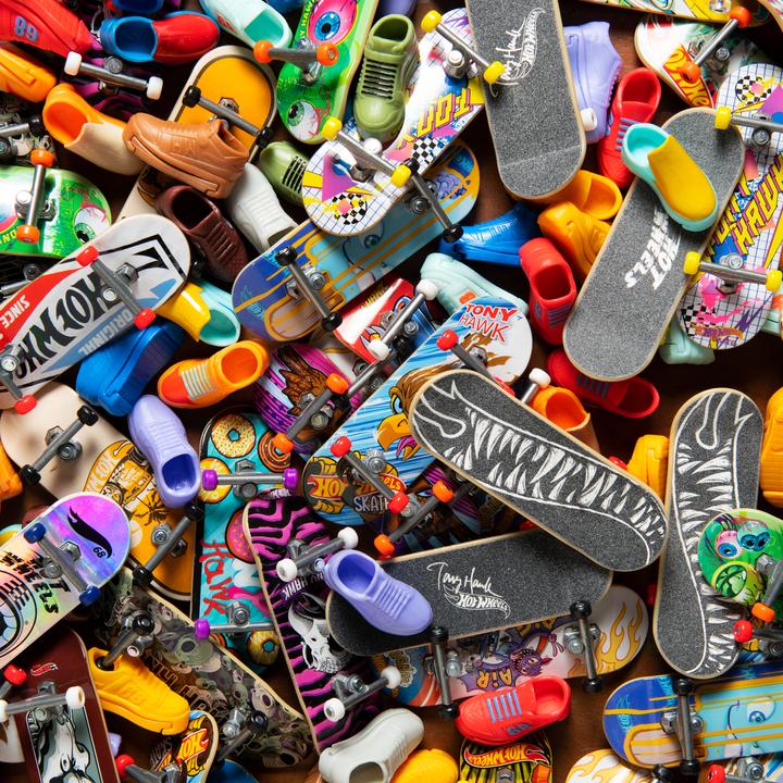 Produktbild Hot Wheels Von Tony Hawk inspiriertes Fingerboard und Shuhe (Deutsch, Englisch, Französisch, Italienisch, Schweizerdeutsch)