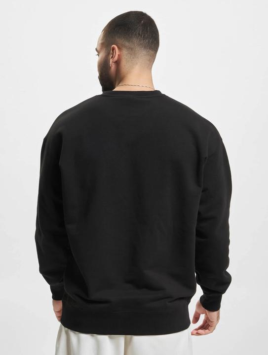 Actual product image Puma Classics Relaxed Crew (S)