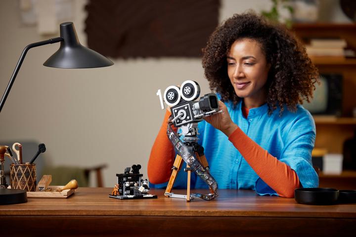Produktbild LEGO Kamera – Hommage an Walt Disney (43230, LEGO Seltene Sets, LEGO Disney)