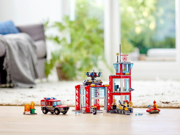 Actual product image LEGO Fire station (60215, LEGO City)