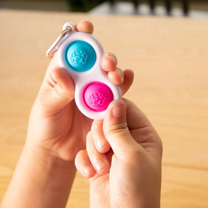 Produktbild Fat Brain Toys Simple Dimpl Greifling (Schlüsselanhänger)