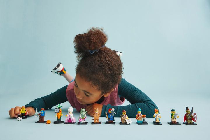 Actual product image LEGO Minifigures Series 24 (71037, LEGO Minifigures)