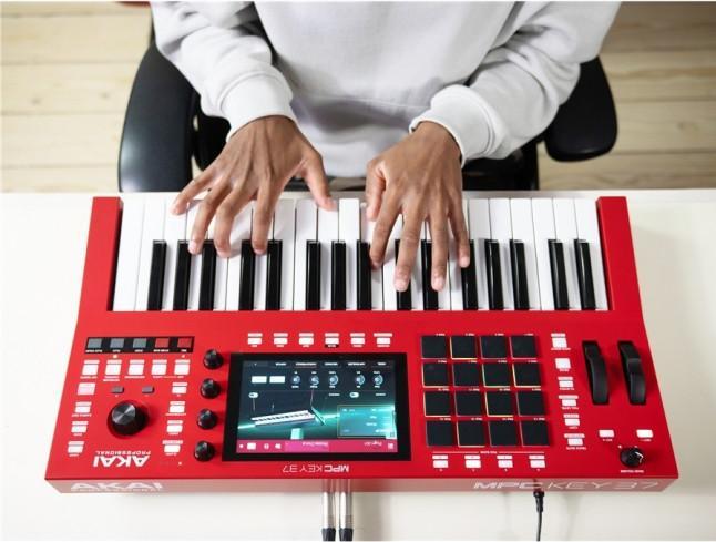 Actual product image Akai Professional MPC KEY 37 (Synthesizer)