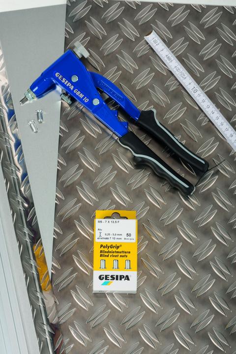 Immagine prodotto Gesipa Utensile manuale per dadi per rivetti ciechi GBM 10 (mandrino e nasello M 4)