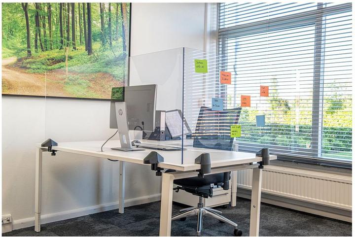 Actual product image smiT Desk partition for an individual workplace, acrylic glass and polystyrene