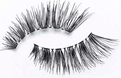 Actual product image Eylure Fluttery Light 007 False Eyelashes (Artificial eyelashes)