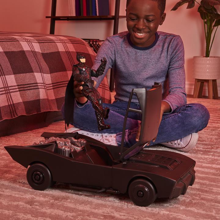 Produktbild Spin Master DC Comics Batman The Batman authentisches Batmobile (55cm Länge) mit sich öffnendem Verdeck und 30cm