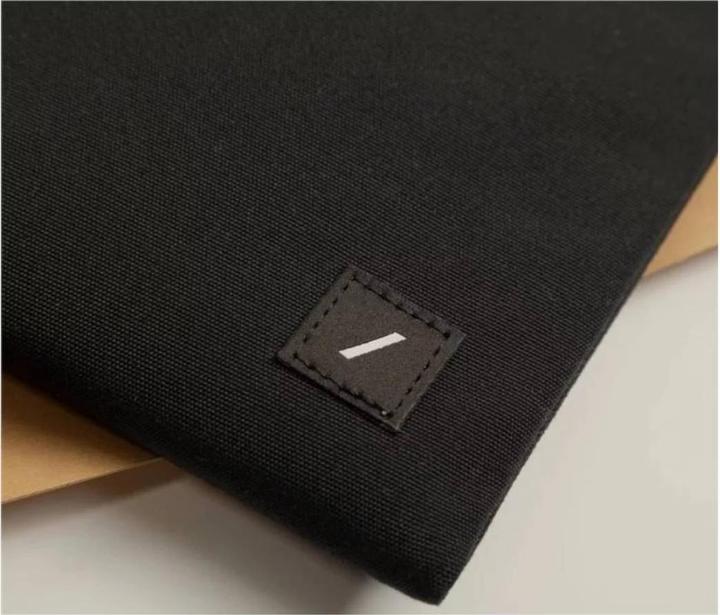 Immagine prodotto Native Union Custodia W.F.A per MacBook Pro 16 Nero MacBook Pro 16 (16.20")