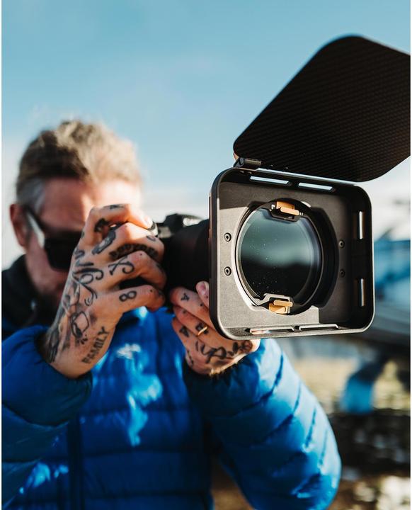 Produktbild PolarPro Recon Directors Kit VND Matte Box – McKinnon Edition (82 mm, ND- / Graufilter)