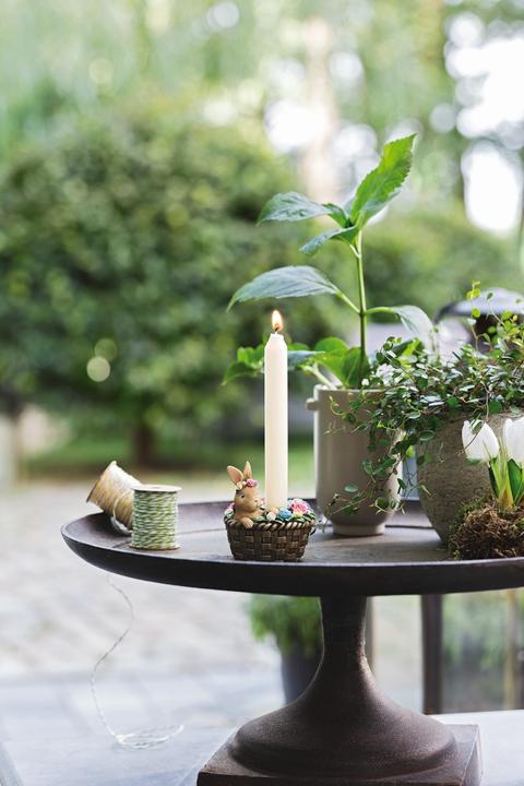 Actual product image Villeroy & Boch Bunny Tales Rabbit Candle Holder in Basket (8.5 x 8.5 x 9 cm)