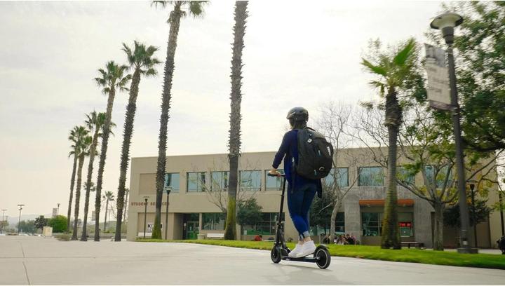 Produktbild Razor E Prime Air (24 km/h, 12 km, 250 W)