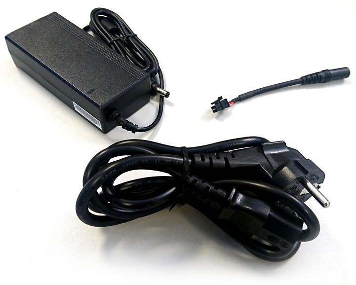 Actual product image Selfsat Snipe 3 220V/230V power supply unit (Power supply)