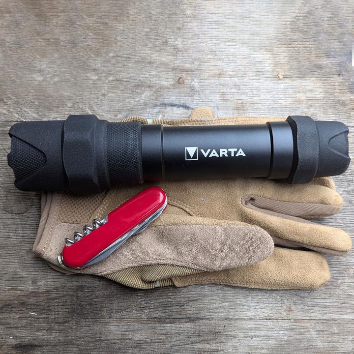 Image du produit Varta Indestructible F30 Pro (22.80 cm, 650 lm)