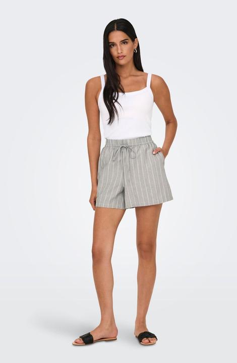 Actual product image JdY Locker geschnitten Mittlere Taille Shorts Shorts (XL)