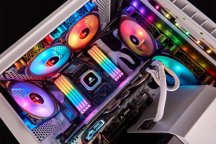 Image du produit Corsair H115i RGB Platine