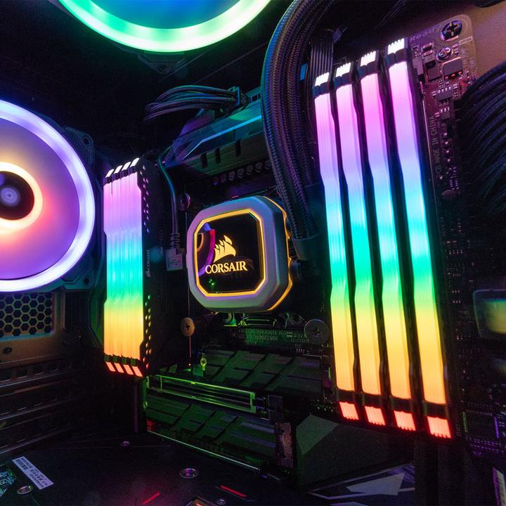 Produktbild Corsair Vengeance RGB Pro (4 x 8GB, 3200 MHz, DDR4-RAM, DIMM)