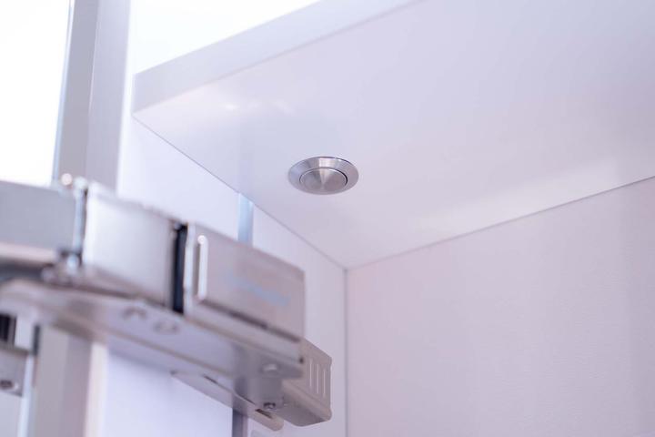 Produktbild Schneider LOWLINE Basic LED Lichtspiegelschrank, 2 Doppelspiegeltüren, 60x74,8x13,5cm, 171.261.