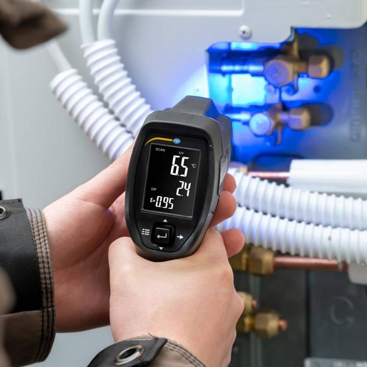 Actual product image PCE Instruments Digital thermometer