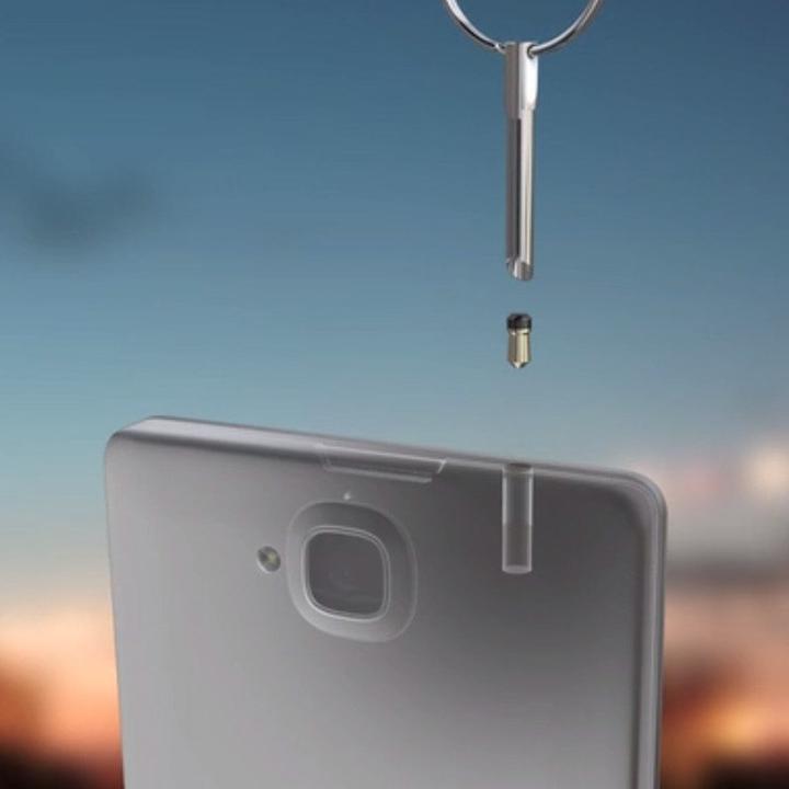 Actual product image iFixit GripStick extraction tool for headphone plugs
