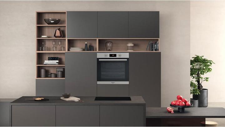 Produktbild Hotpoint Ariston Einbau Backofen66 L, 3300 Watt