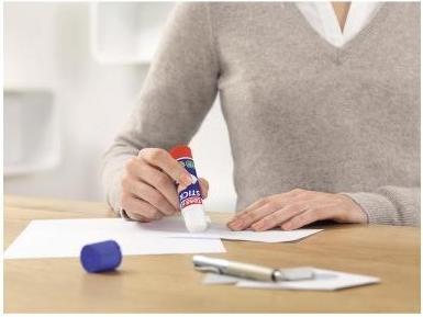 Produktbild tesa 4x Klebestift ecoLogo, geruchsneutraler Klebstick für Papier / Pappe