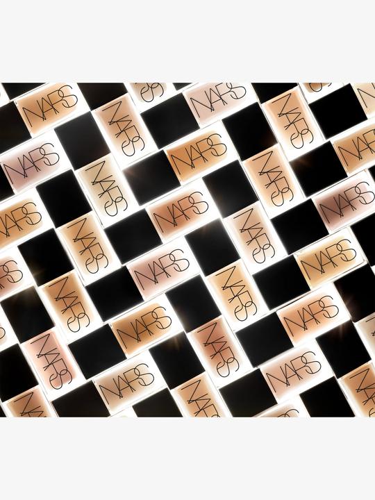 Produktbild NARS Cosmetics Light Reflecting Foundation (Vallauris)
