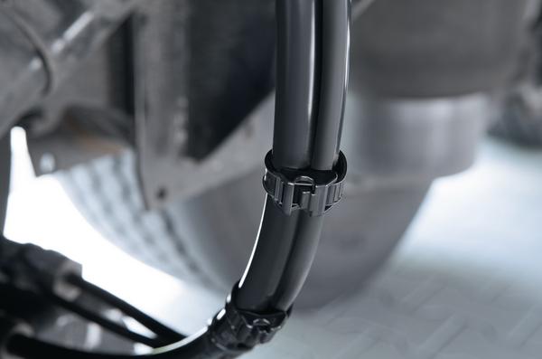 Actual product image HellermannTyton Cable tie. black Robusto 942 9x260mm (Plastic cable ties, 260 mm, 100 pcs.)