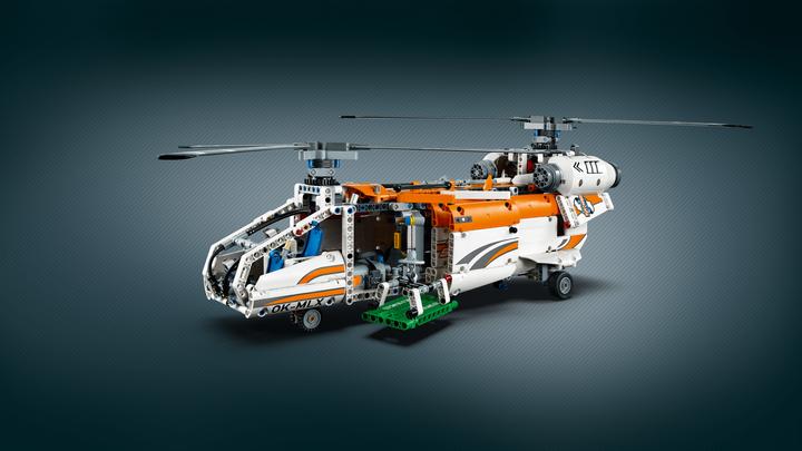 Actual product image LEGO Technic Heavy Lift Helicopter (42052, LEGO Technic)
