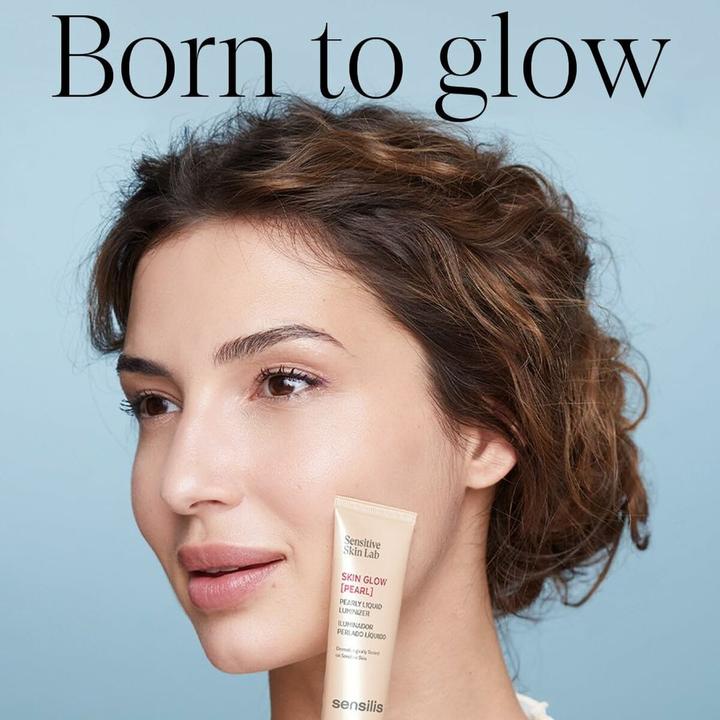 Actual product image Sensilis Skin Glow Pearl Liquid Pearl Illuminator Moisturizes and Brightens for All Skin Types 30ml (Orange)