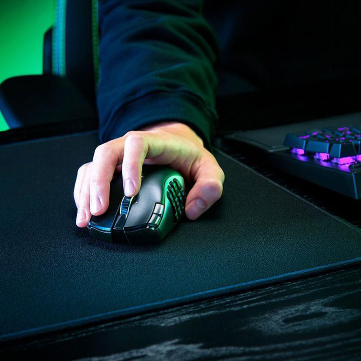 Immagine prodotto Razer Naga V2 HyperSpeed per i giochi, 2,4 GHz, Bluetooth, senza fili, nero (Senza fili)