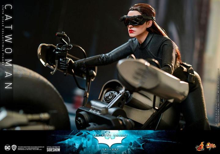 Immagine prodotto Hot Toys Statuetta della Trilogia del Cavaliere Oscuro Movie Masterpiece 1/6 Catwoman 29 cm