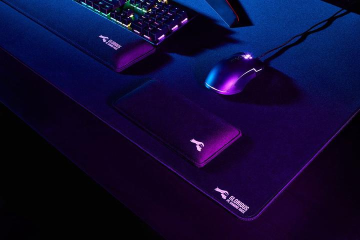 Actual product image Glorious PC Gaming Race Mouse wrist rest 17 mm - 10 x 20 cm