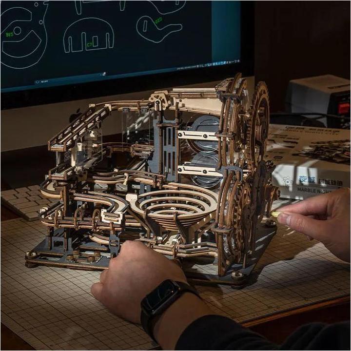 Produktbild Rokr Night City Kugelbahn - 3D Holzbausatz
