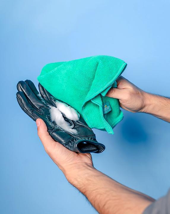 Actual product image Motorex Helmet Care Spray (200 ml, Textile cleaner, Polish)