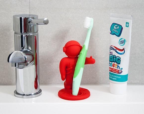 Actual product image j-me Astronaut (Toothbrush holder)