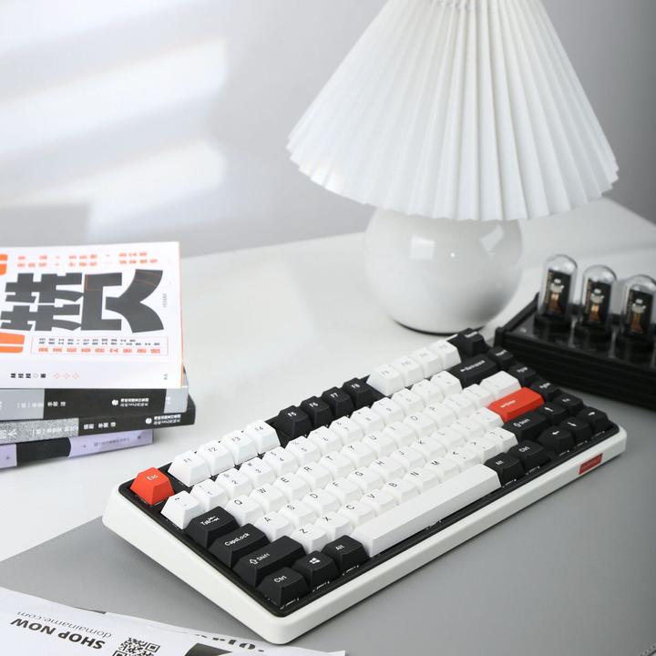 Produktbild Varmilo Minilo VXT81 Retro (US, Kabellos, Kabelgebunden)