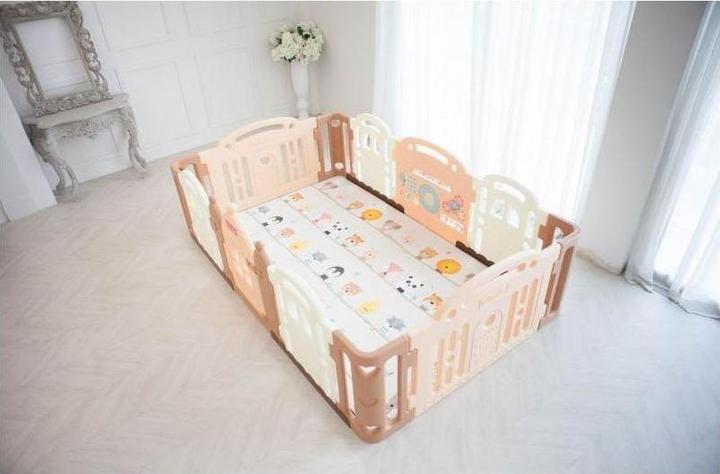 Actual product image Dwinguler Castle (150 cm, 240 cm)