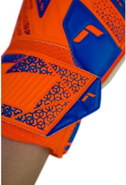 Actual product image Reusch Football Attrakt Solid (4.5)