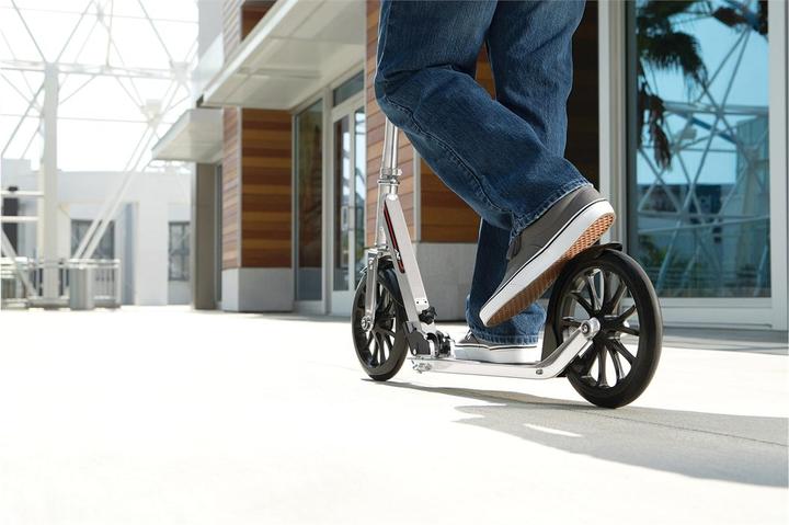 Actual product image Razor A6 Scooter - Silver 23L (MC2)