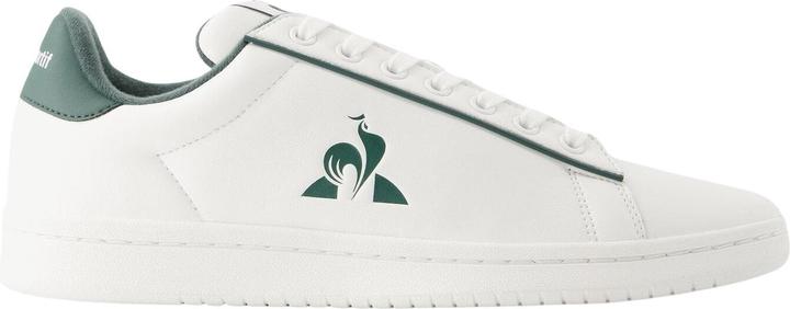 trekking, White