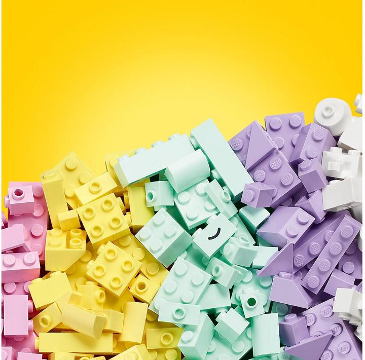Actual product image LEGO 11028 Pastel Creative Construction Set (11028, LEGO Classic)