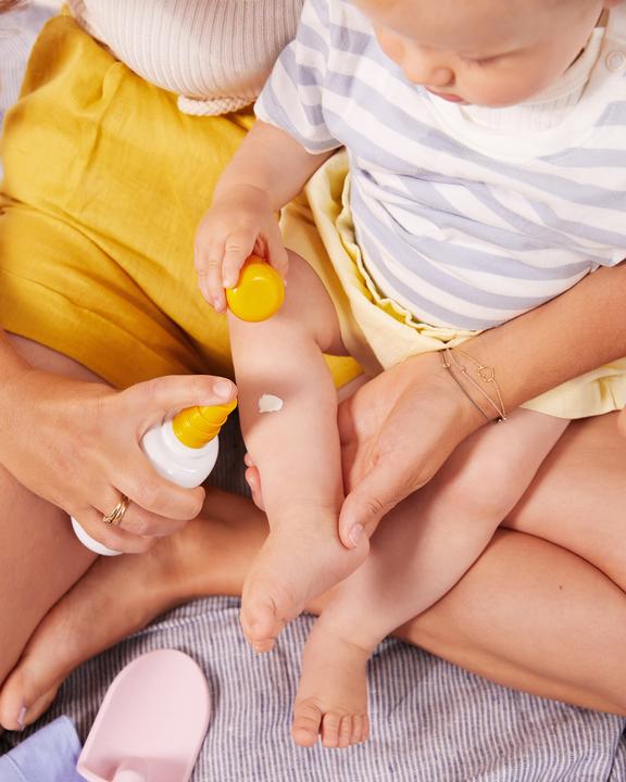 Produktbild NIVEA Sun Babies & Kids Sensitive Protect Sonnenspray (Sonnenspray, SPF 50+, 200 ml, 233 g)