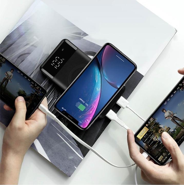 Produktbild Akashi ALTPB8000WIRL 2x USB + USB-C Port & QI Ladegerät (10000 mAh)